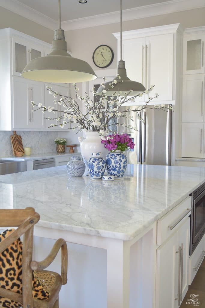 white marble countertops bathroom