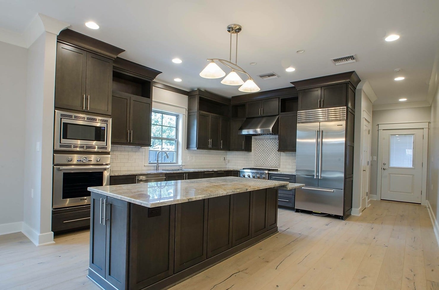 Everything You Need to Know about Engineered Quartz Countertops - Stone ...